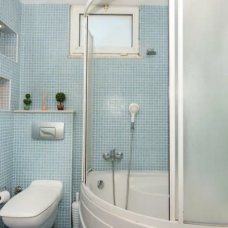 Spacious Bosphorus View 1 Bd Apt. *