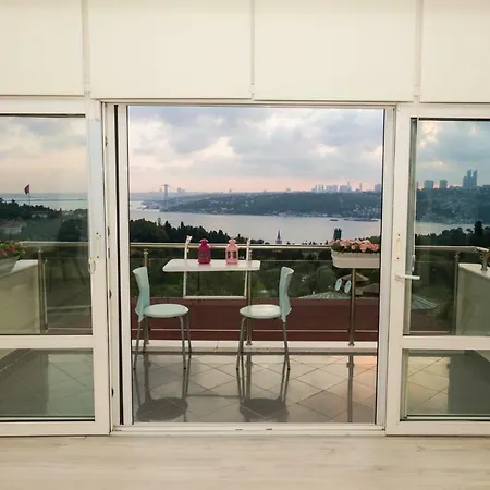Spacious Bosphorus View 1 Bd Apt. * イスタンブール